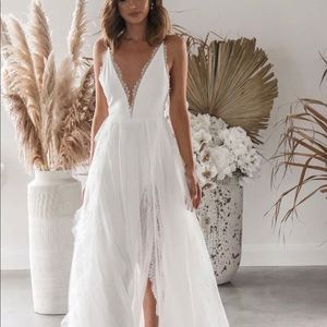 White/ivory A-Line/Princess wedding dress, size 4